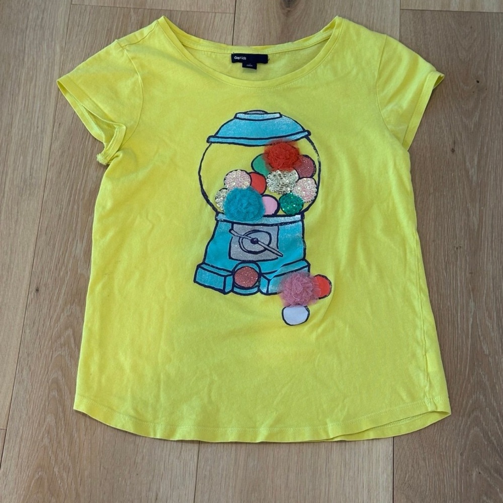 Gap Kids Yellow Tee with Gumball Machine Design